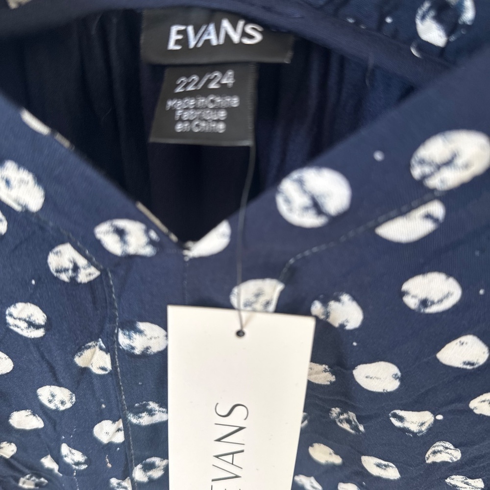 EVANS V neck flutter sleeve blouse - Picture 3 of 6